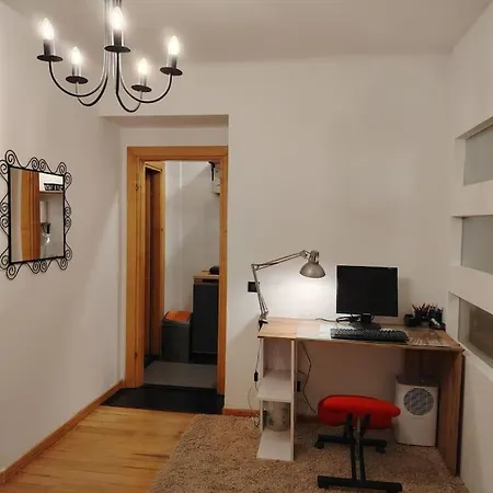 Simple & Easy Center Apartment Split
