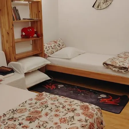 Simple & Easy Center Апартаменты *